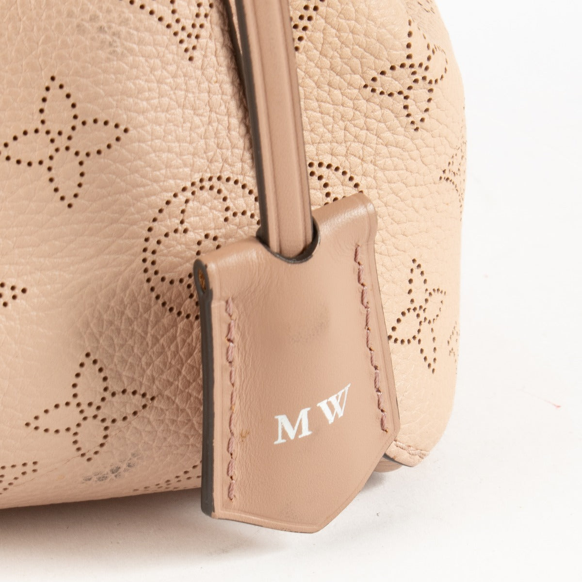 Authentic second-hand Louis Vuitton Pink Monogram Crossbody on labellov.com
