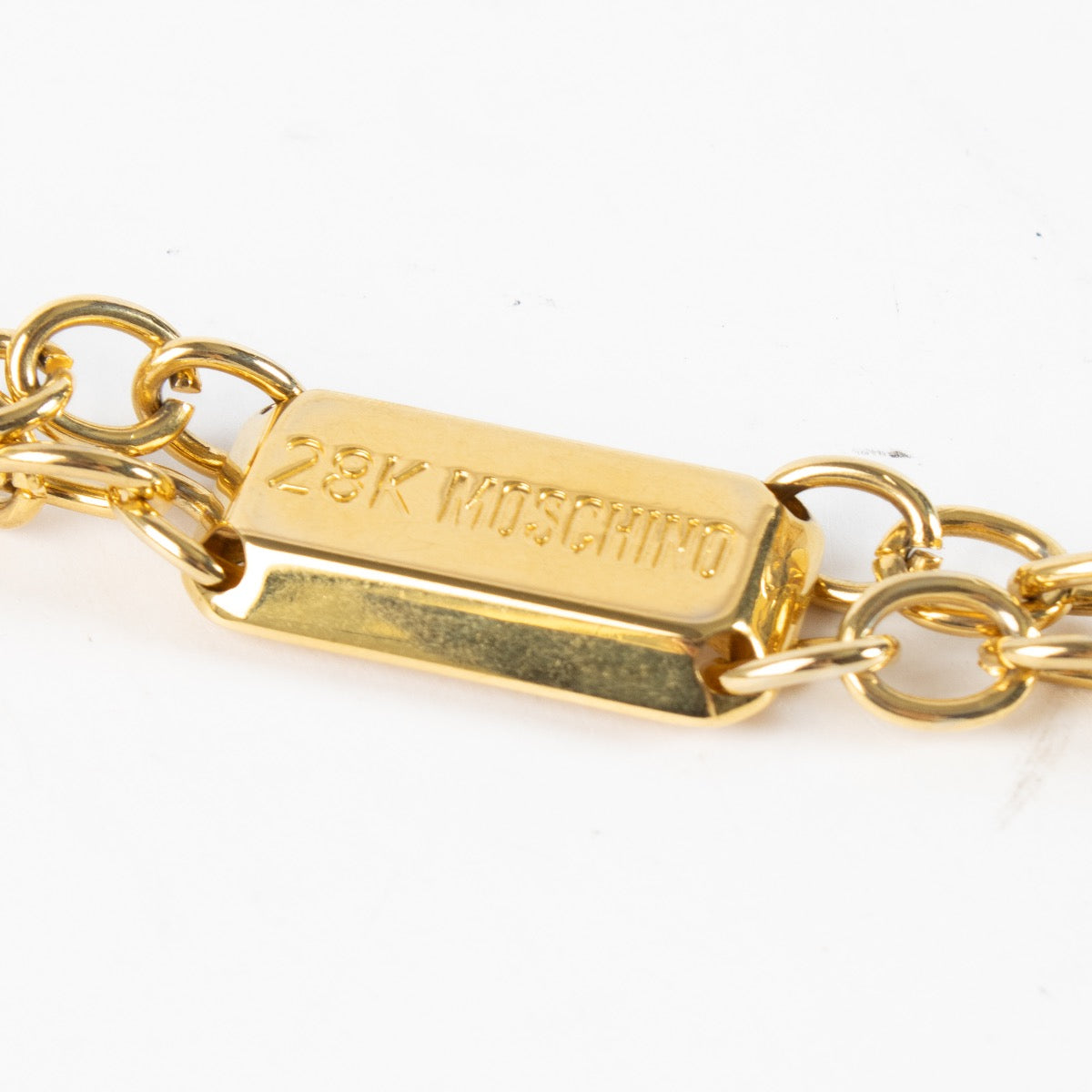 Authentic Second Hand Moschino Gold Chain Belt on Labellov.com