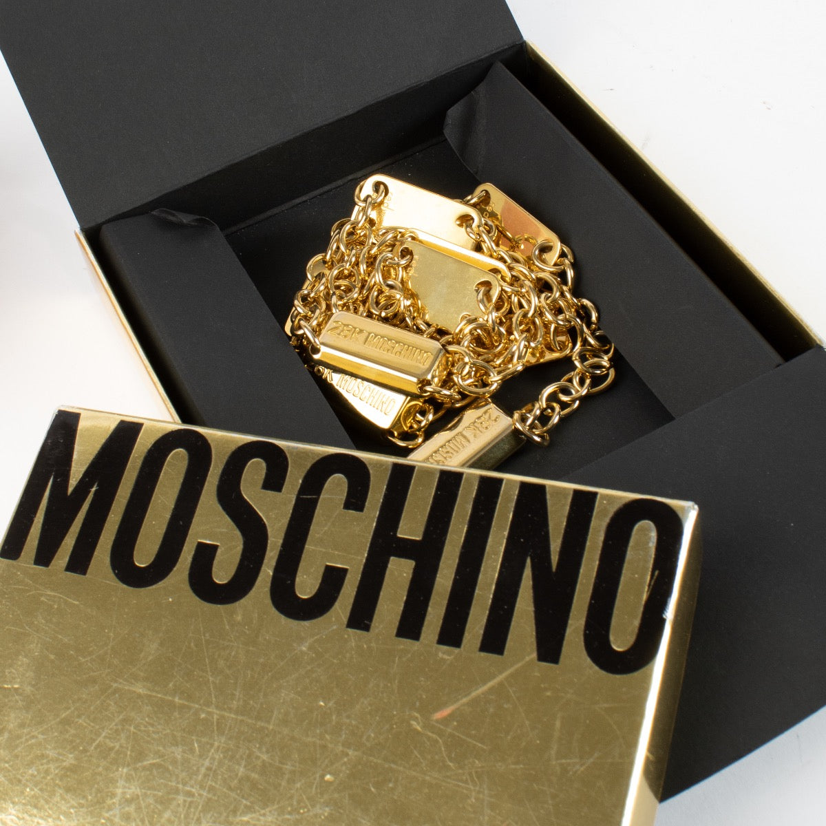 Authentic Second Hand Moschino Gold Chain Belt on Labellov.com