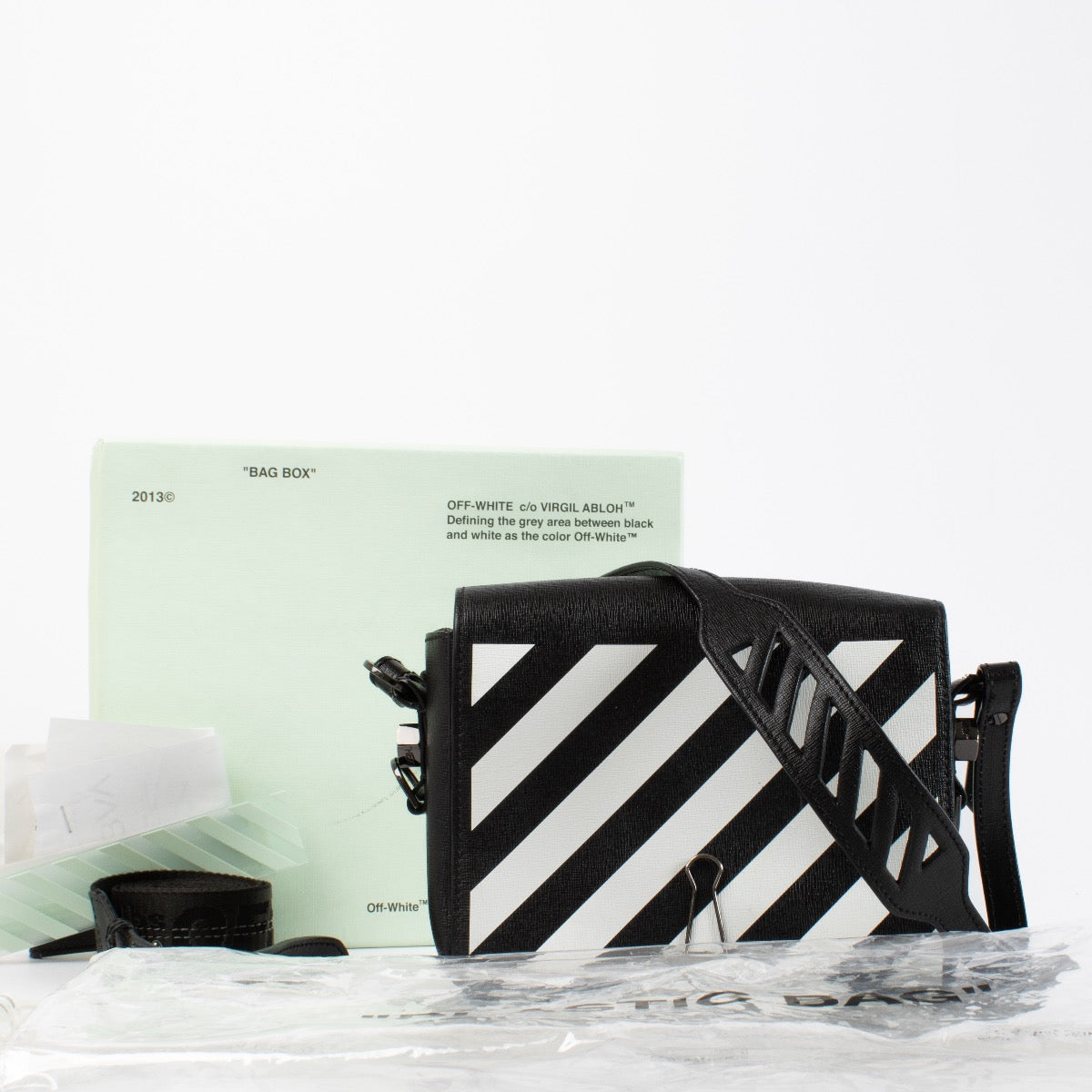 Authentic Preloved Off-White Black Crossbody Binder Clip Bag on Labellov.com