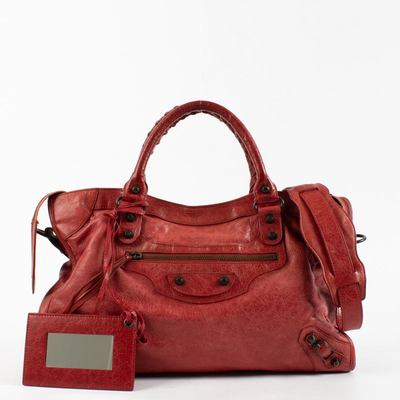 Authentic Second Hand Balenciaga Red Classic City Bag on Labellov.com