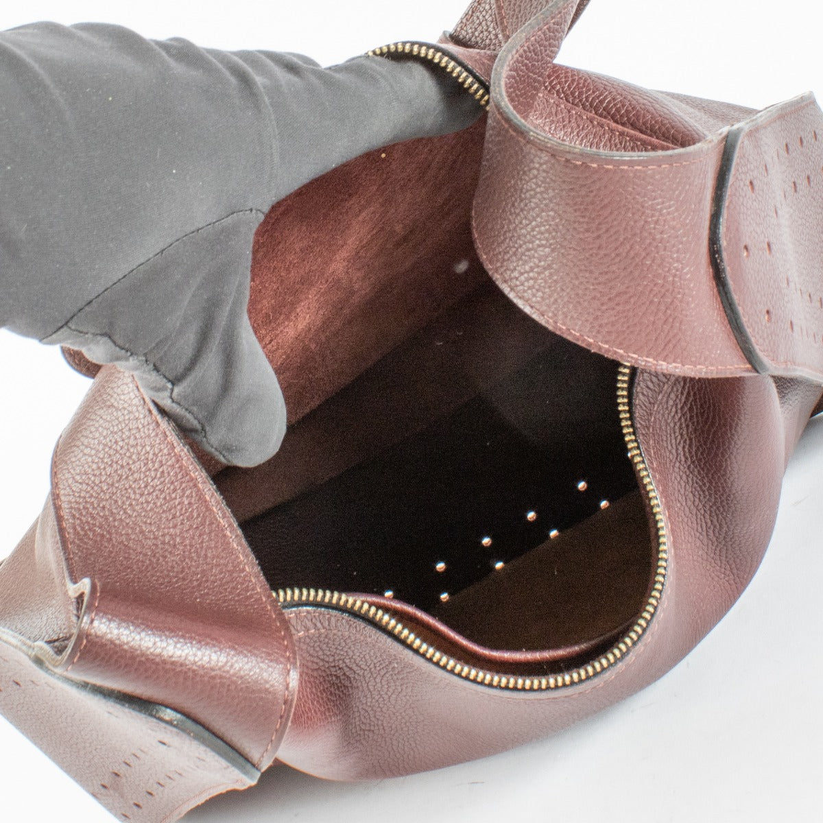 Authentic preloved Delvaux Burgundy Pensée Shoulder Bag on Labellov.com
