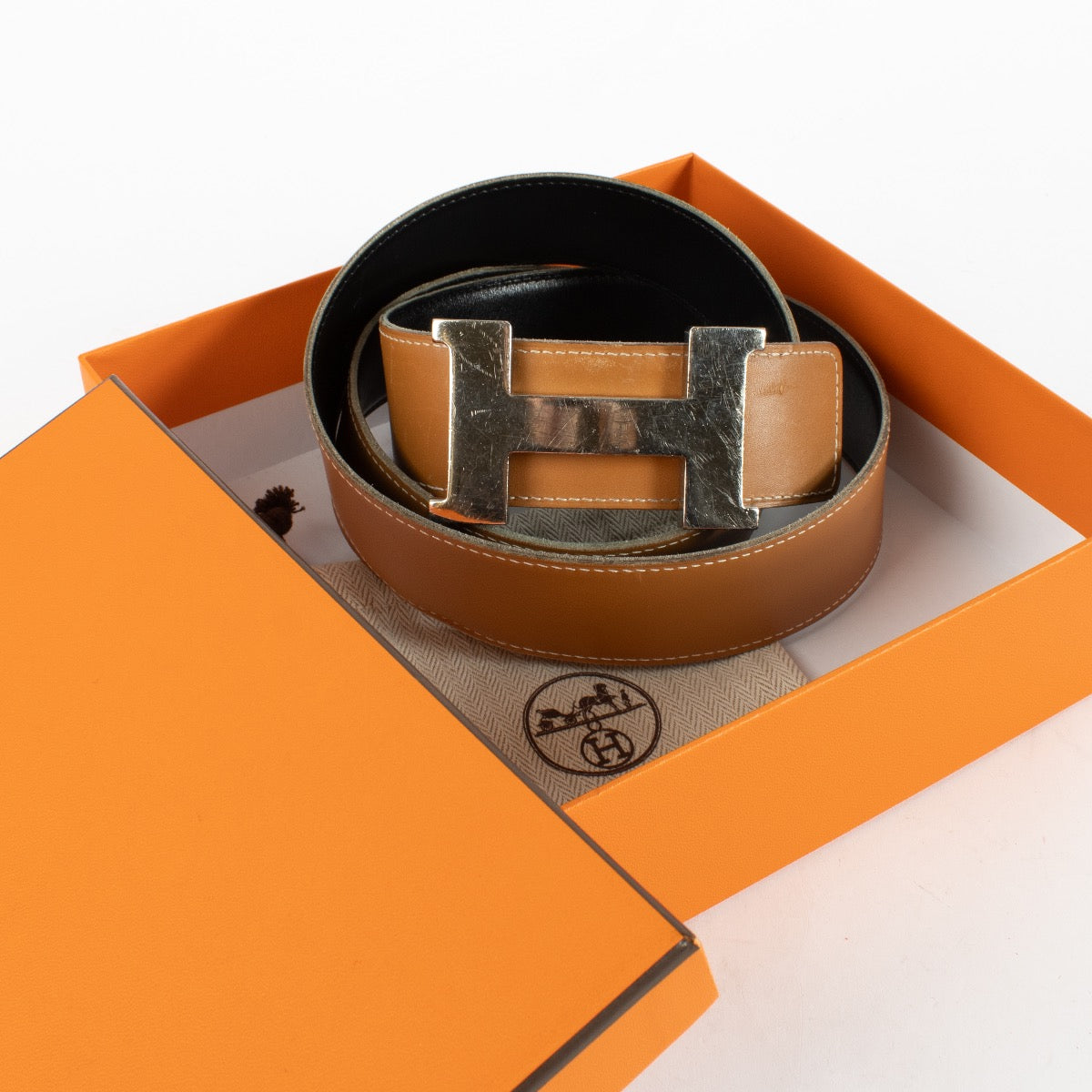 Authentic pre-loved Hermès Constance 40 mm Belt - Size 90 on Labellov.com