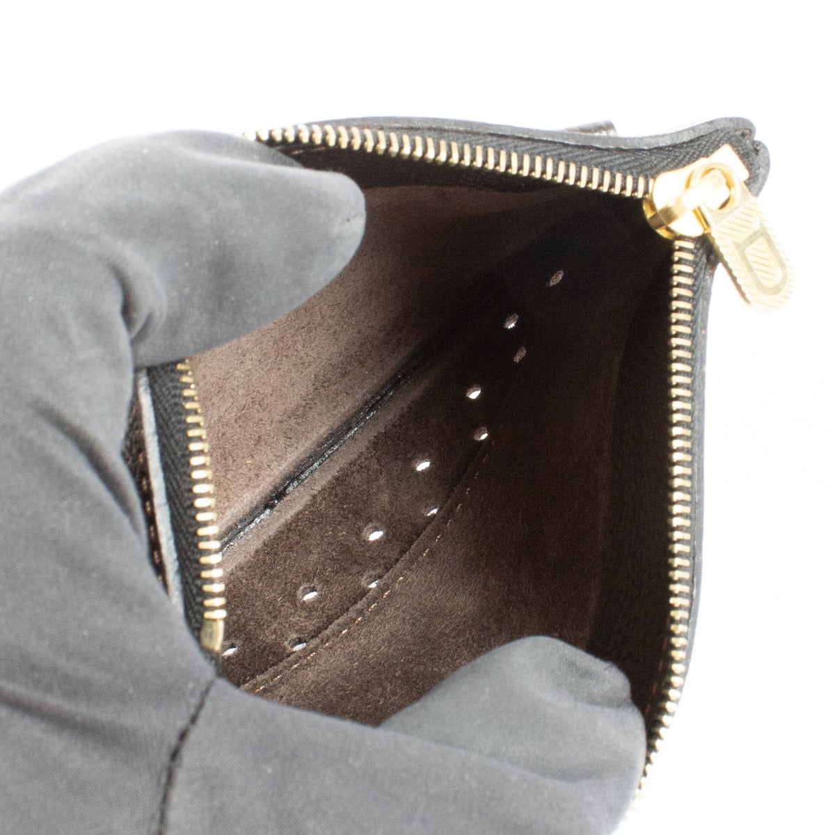 Authentic Second Hand Delvaux Brown Leather Pouch on Labellov.com