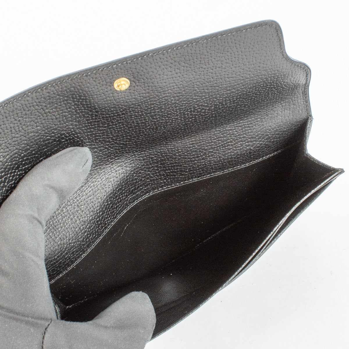Authentic Preloved Delvaux Black Wallet on Labellov.com