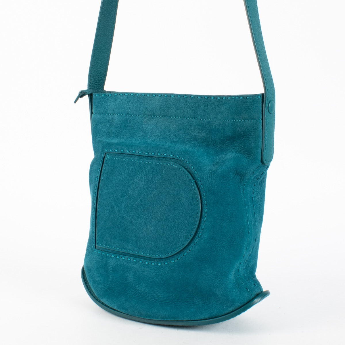 Authentic Second Hand Delvaux Peacock Pin Daily Surpiqué Crossbody in very good condition with minor scratches on Labellov.com