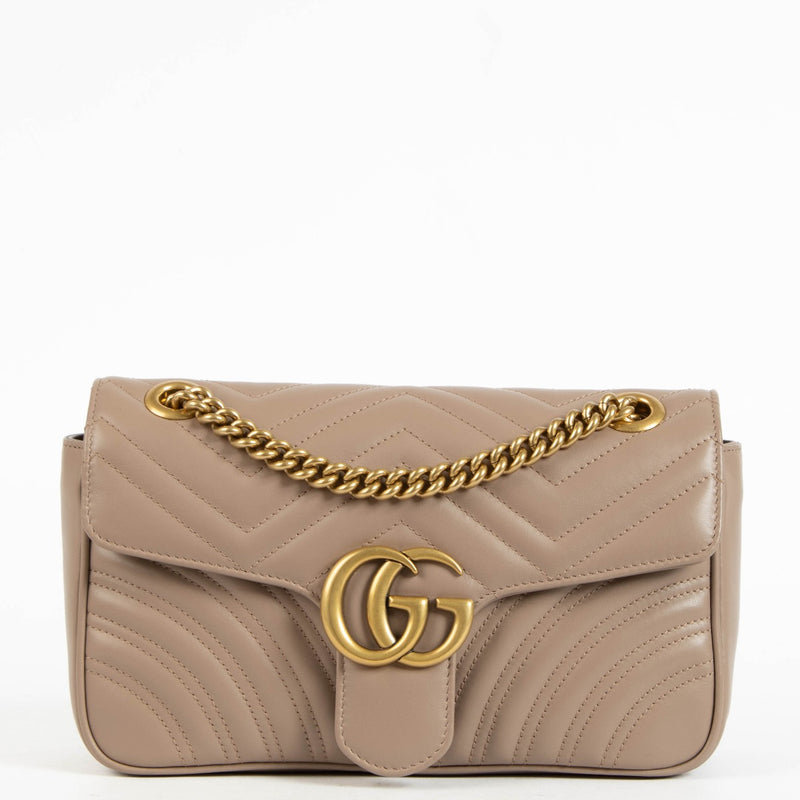 Shop the authentic Gucci Beige GG Marmont Medium Bag second hand on Labellov.com