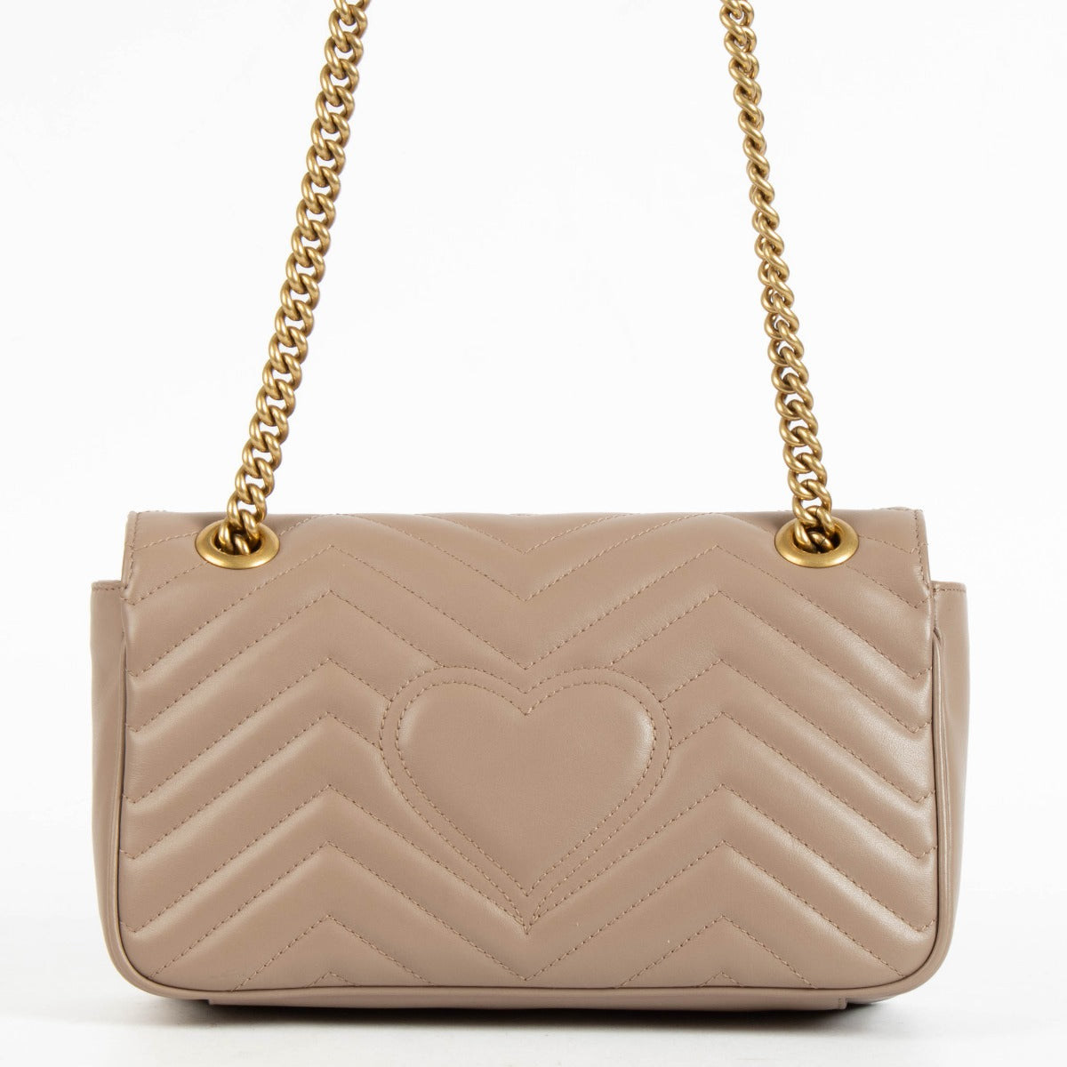 Shop the authentic Gucci Beige GG Marmont Medium Bag second hand on Labellov.com