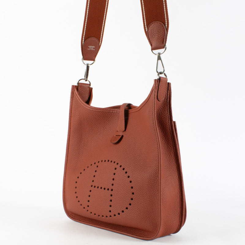 Authentic second-hand Hermes Brick Evelyne 29 Crossbody on labellov.com