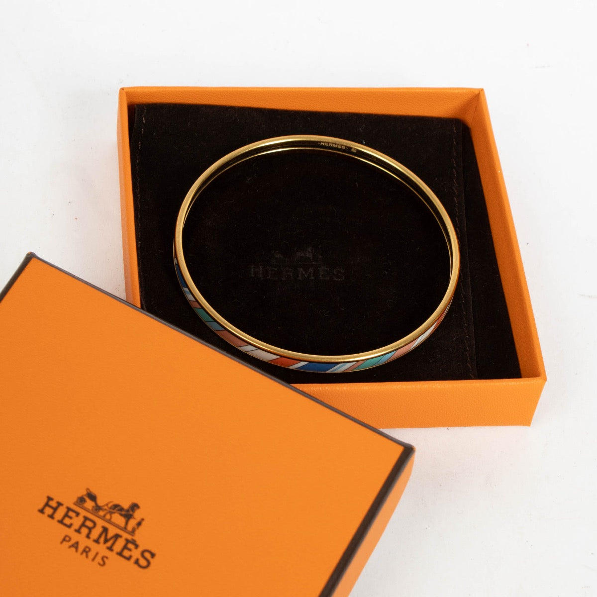 Shop the authentic Hermès Gold Uni Bracelet - Size S pre-loved on Labellov.com
