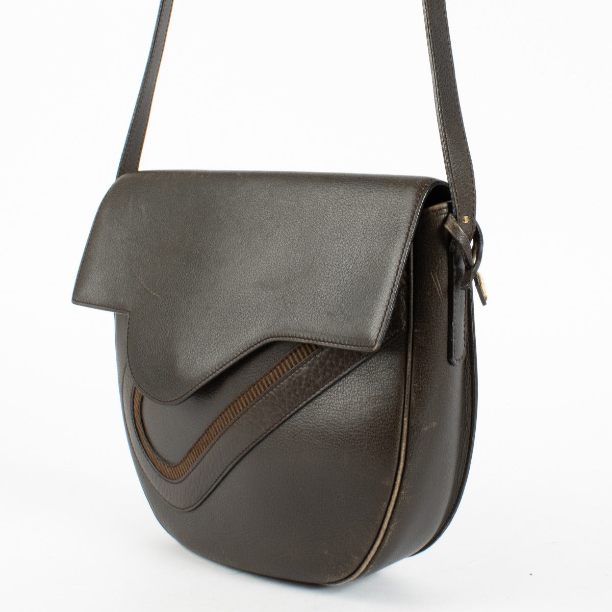 Authentic pre-loved Delvaux Brown Leather Vintage Crossbody Bag on Labellov.com