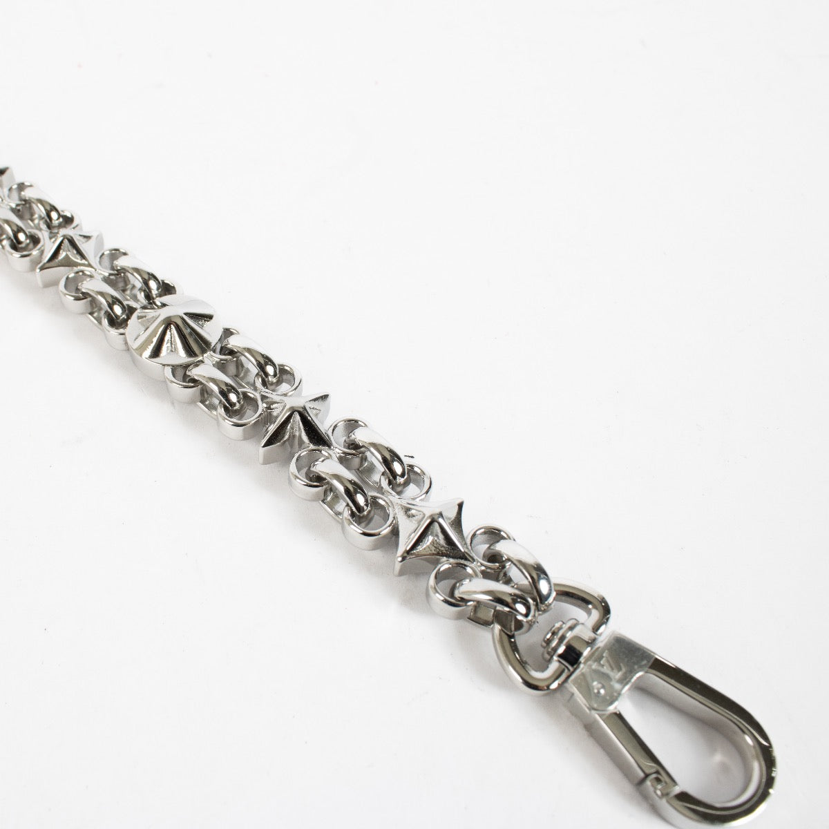 Authentic Second Hand Louis Vuitton Silver Monogram Chain in very good condition on Labellov.com