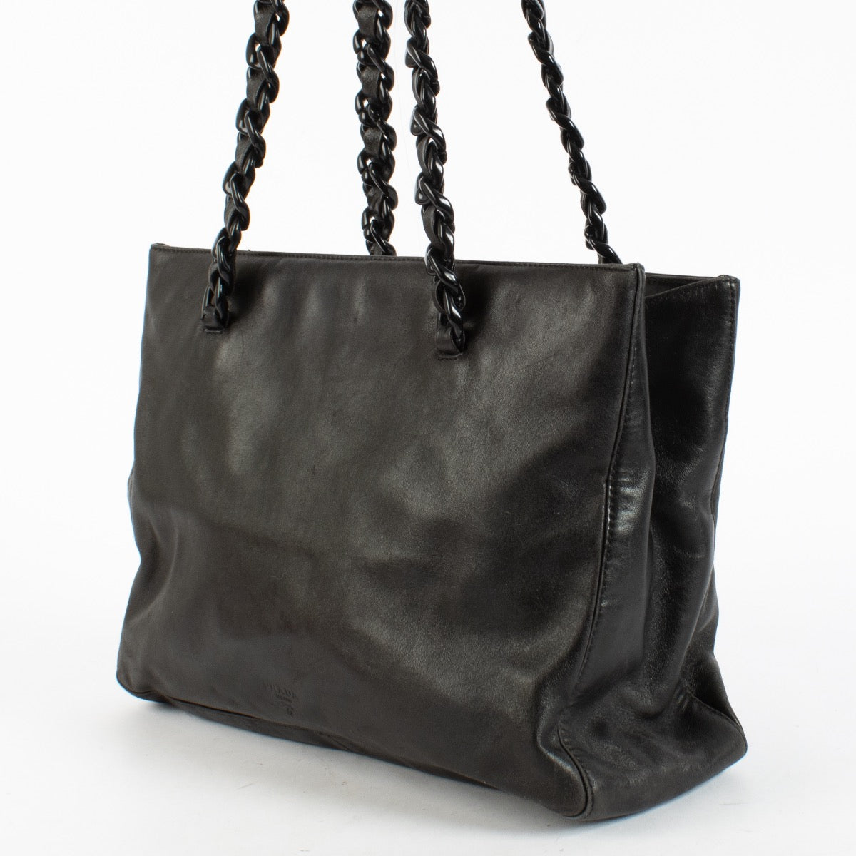 Authentic Second Hand Prada Black Chained Shoulder Bag on Labellov.com