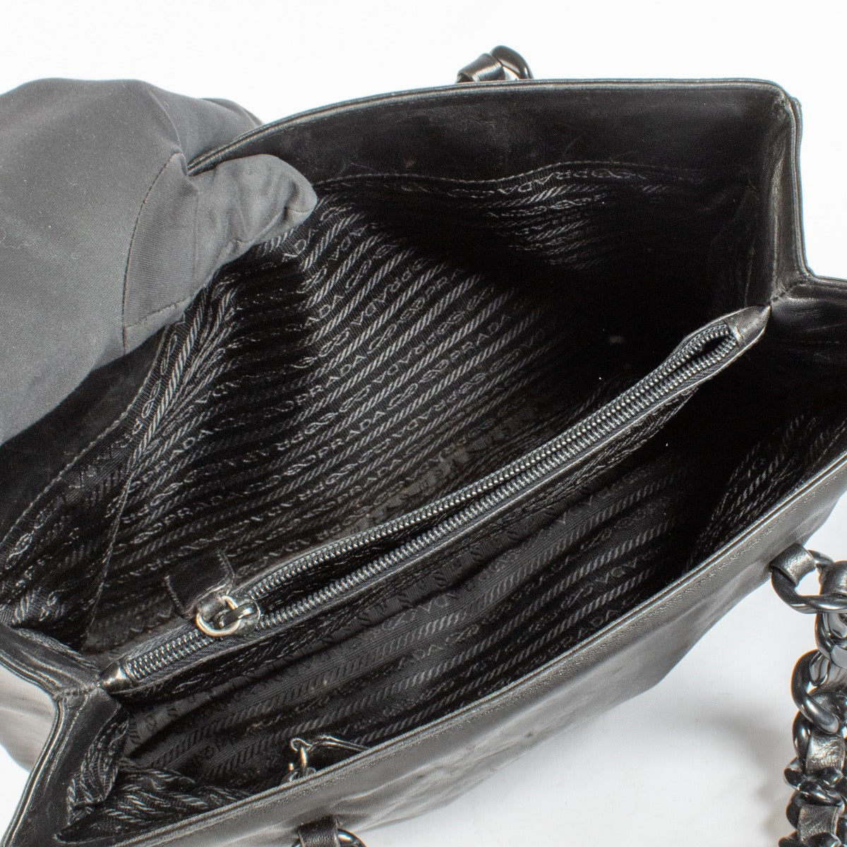 Authentic Second Hand Prada Black Chained Shoulder Bag on Labellov.com