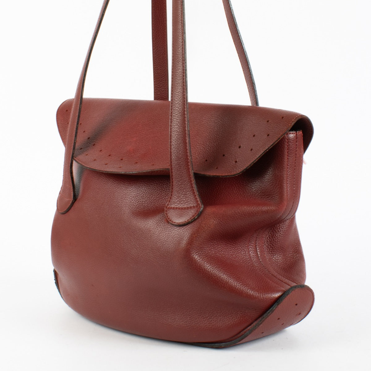 Delvaux Burgundy Mémoire leather shoulder bag in grained burgundy leather at Labellov.com