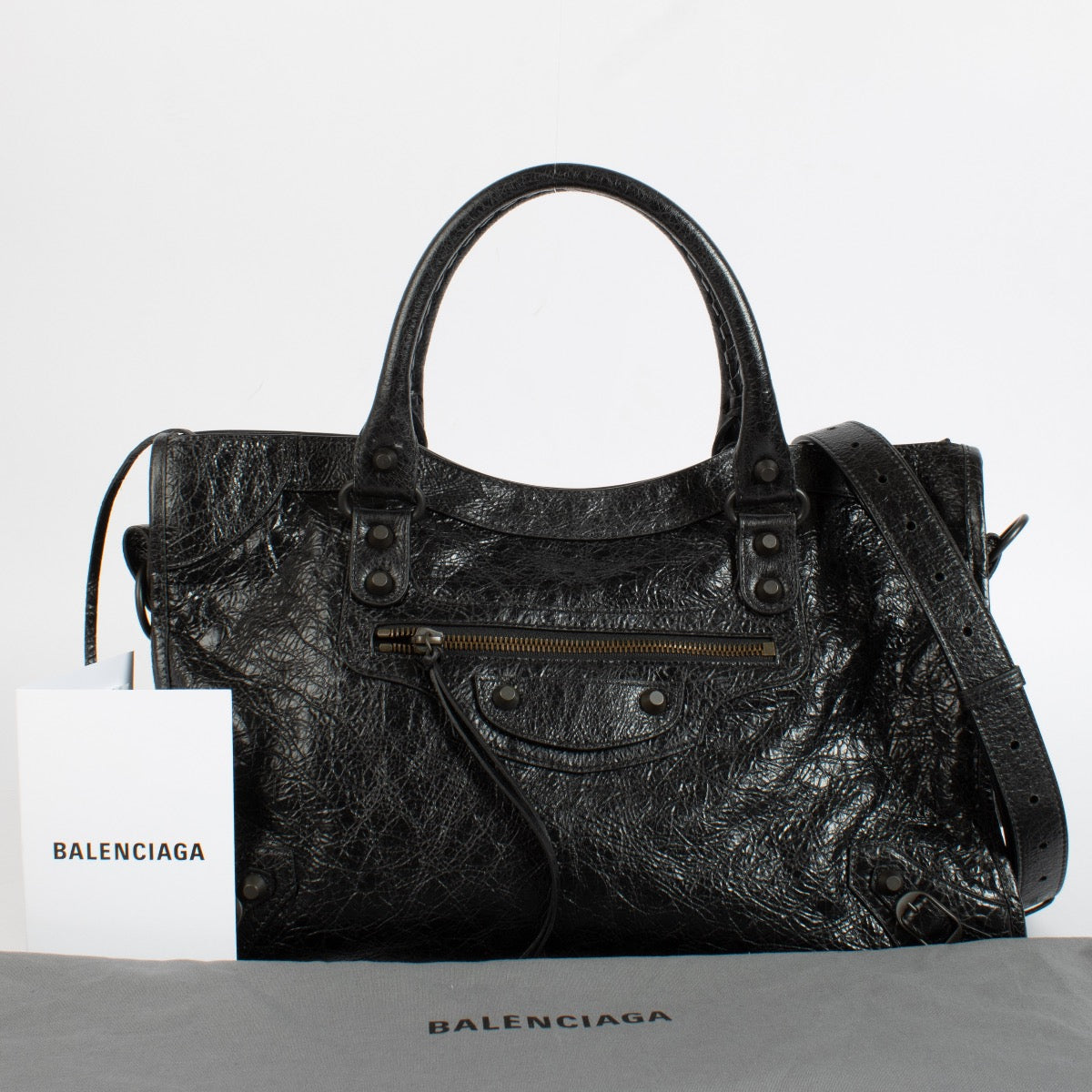 Shop the authentic Balenciaga Black Arena Le Cité Medium Bag second hand on Labellov.com.