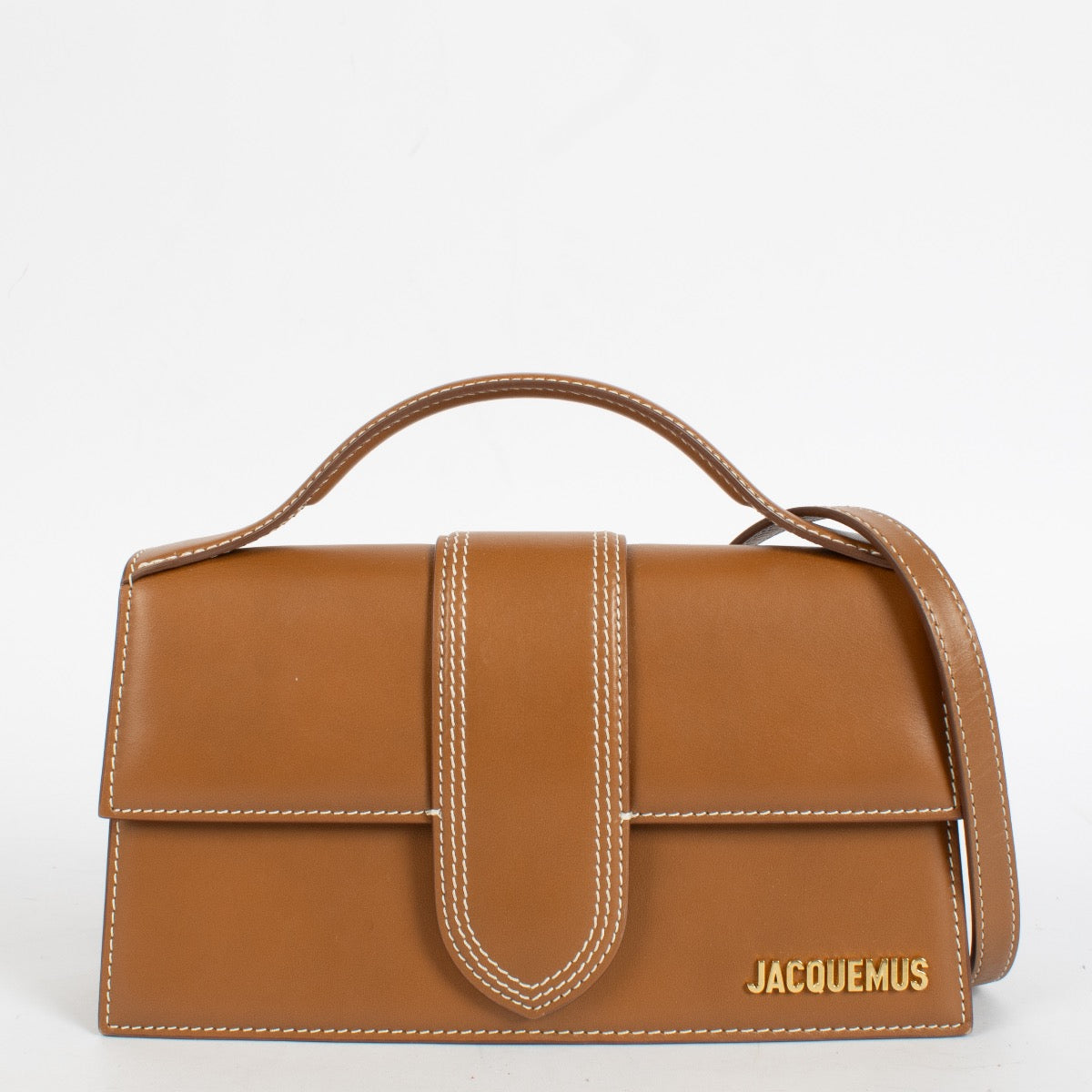 Shop the authentic Jacquemus Light Brown Leather Le Grand Bambino Bag second hand on Labellov.com.