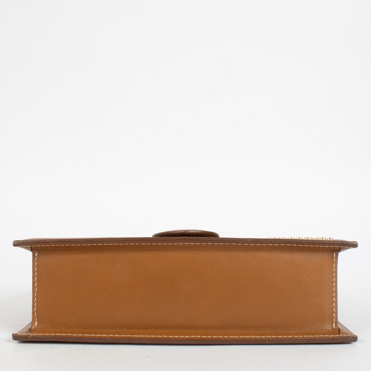 Shop the authentic Jacquemus Light Brown Leather Le Grand Bambino Bag second hand on Labellov.com.