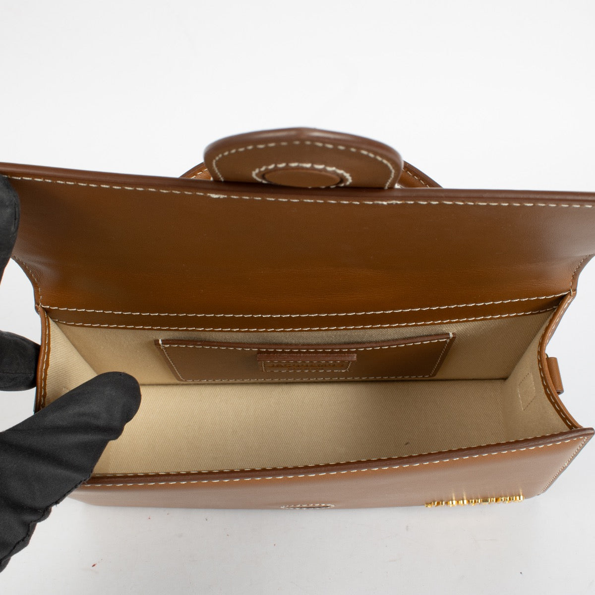 Shop the authentic Jacquemus Light Brown Leather Le Grand Bambino Bag second hand on Labellov.com.