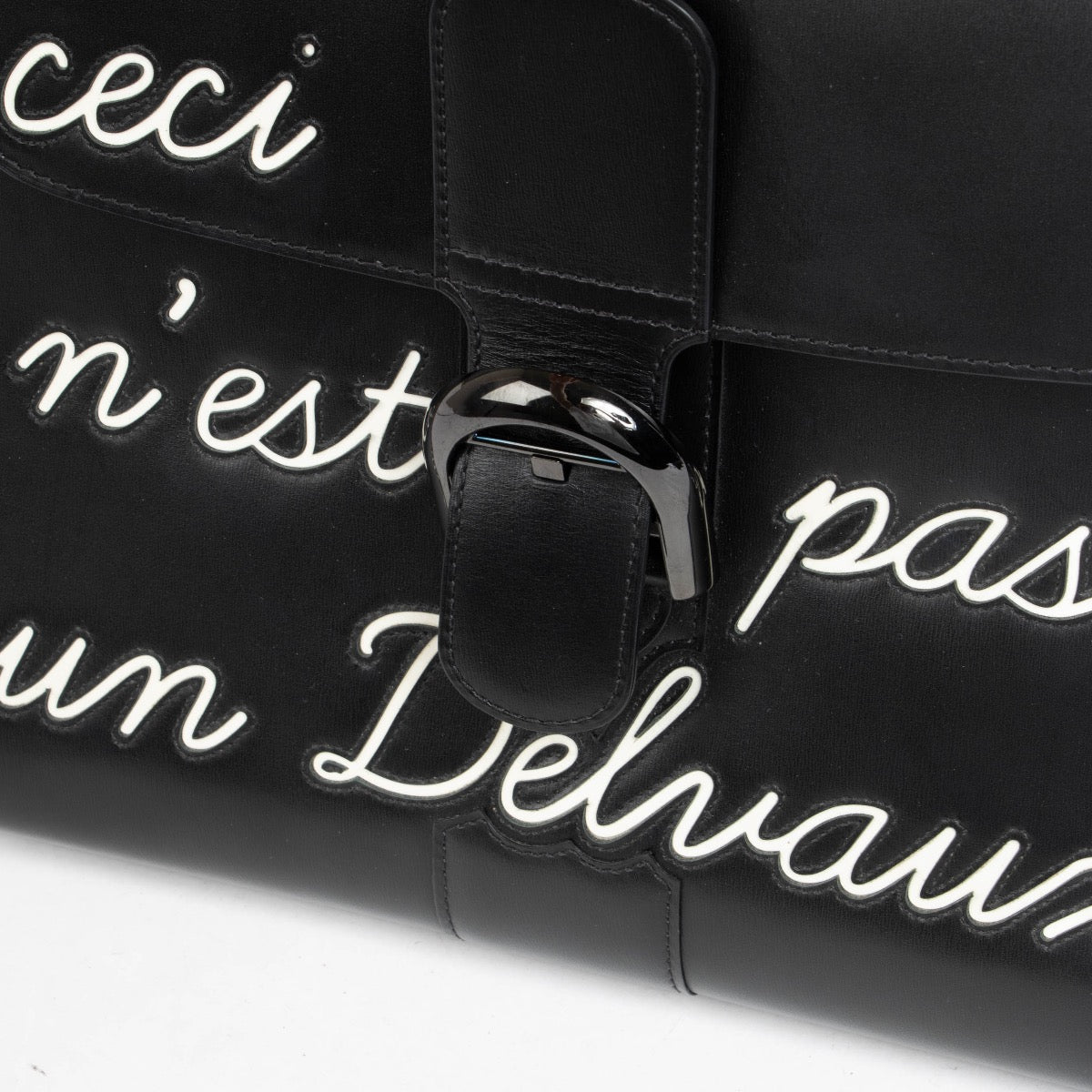 Authentic pre-loved Delvaux Black Box Calf Brillant L'Humour MM Bag on Labellov.com