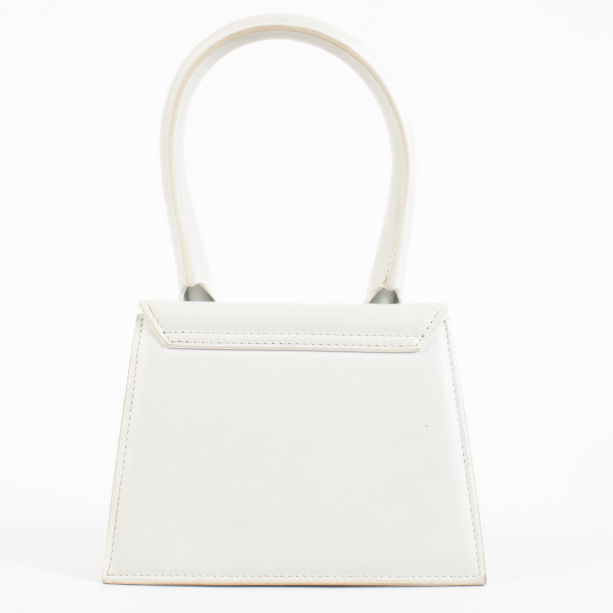 shop 100% authentic second hand Jacquemus White Le Chiquito Moyen Bag on Labellov.com