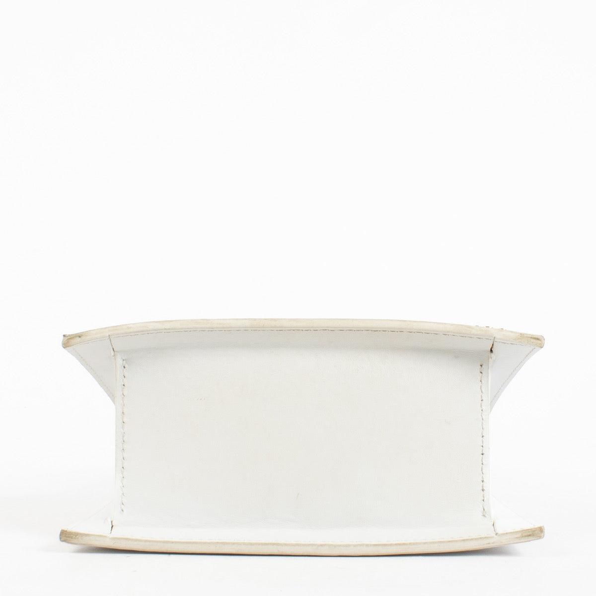 shop 100% authentic second hand Jacquemus White Le Chiquito Moyen Bag on Labellov.com