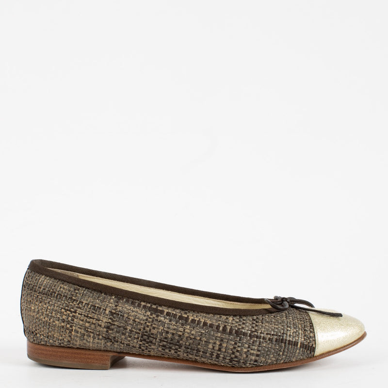 Chanel Gold Ballerina Flats - size 38
