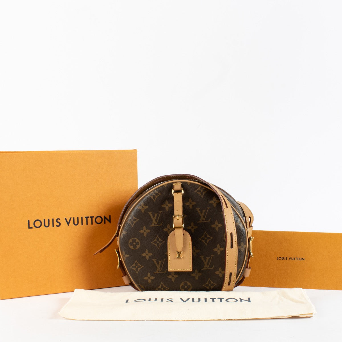 Authentic Second Hand Louis Vuitton Monogram Boîte Chapeau Souple MM on Labellov.com