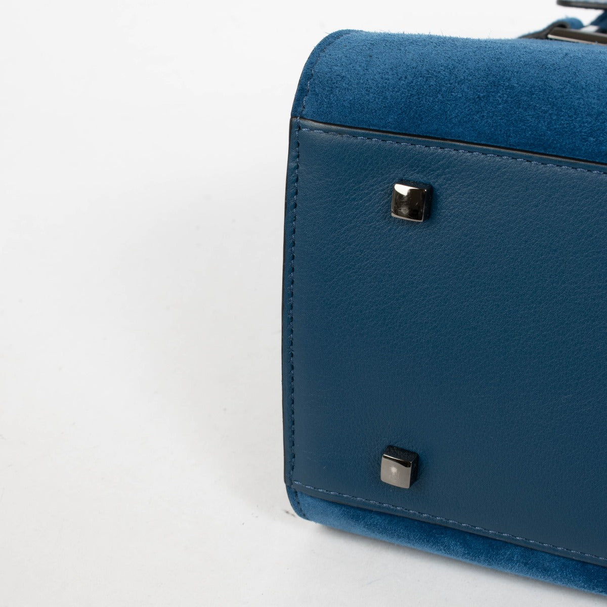 Authentic pre-loved Delvaux Bleu de Prusse Calf Velours/Shiny Alligator Tempête GM on Labellov.com