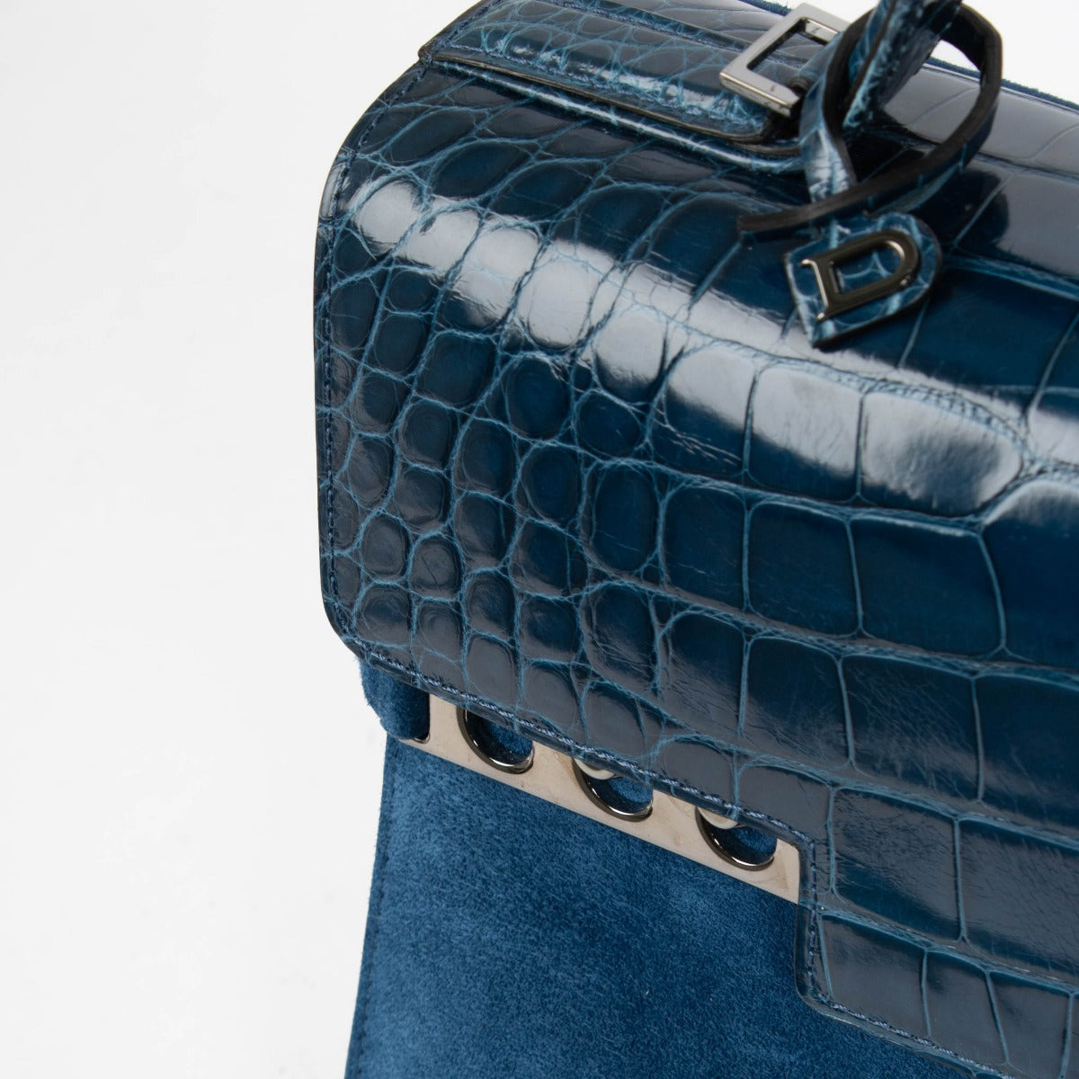 Authentic pre-loved Delvaux Bleu de Prusse Calf Velours/Shiny Alligator Tempête GM on Labellov.com
