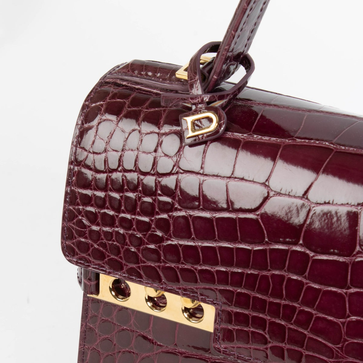 Authentic pre-loved Delvaux Indigo Shiny Alligator Tempête MM on Labellov.com