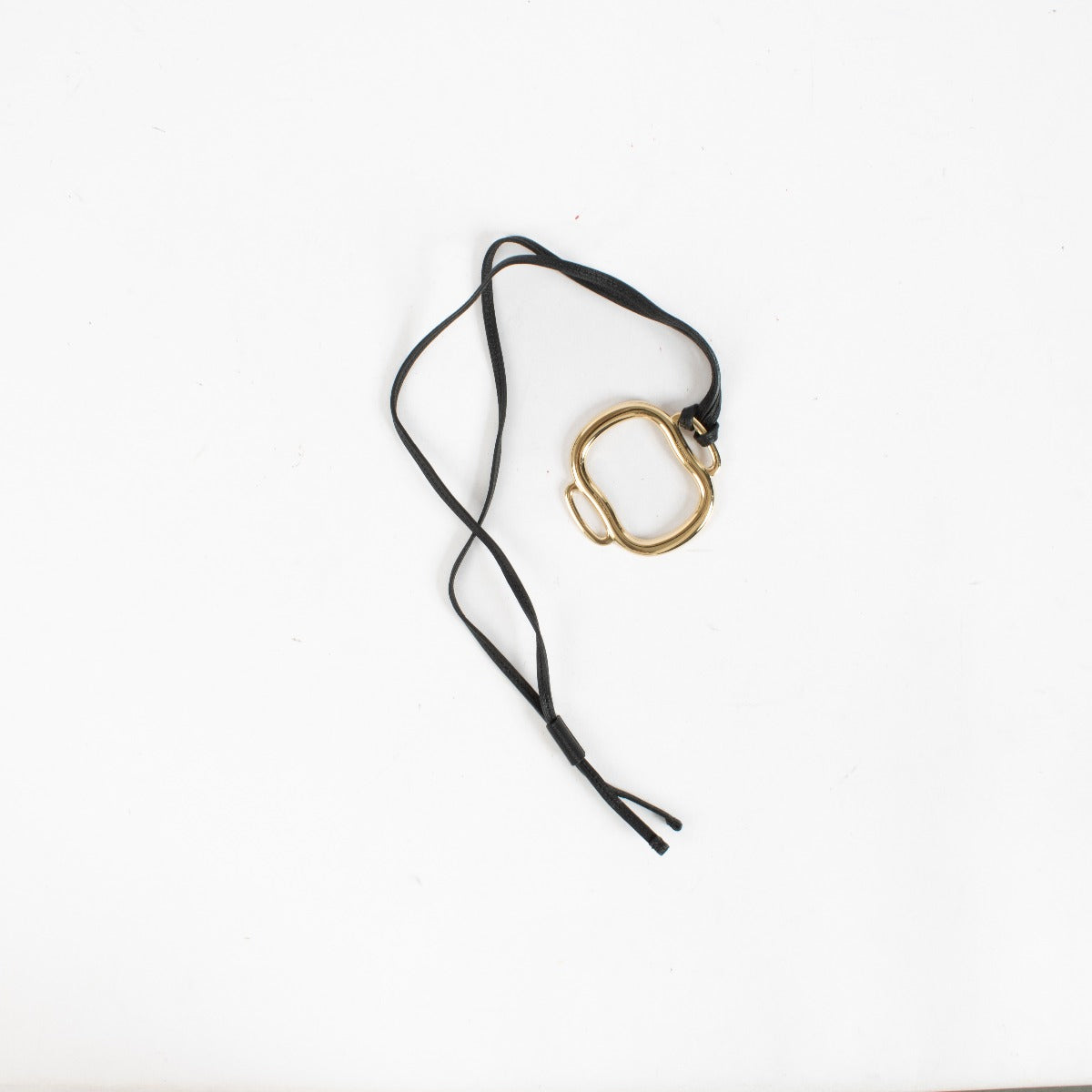 Are you looking for an authentic designer accessory? We buy and sell your preloved and brand new Hermès Black Boucluri Pendant Necklace