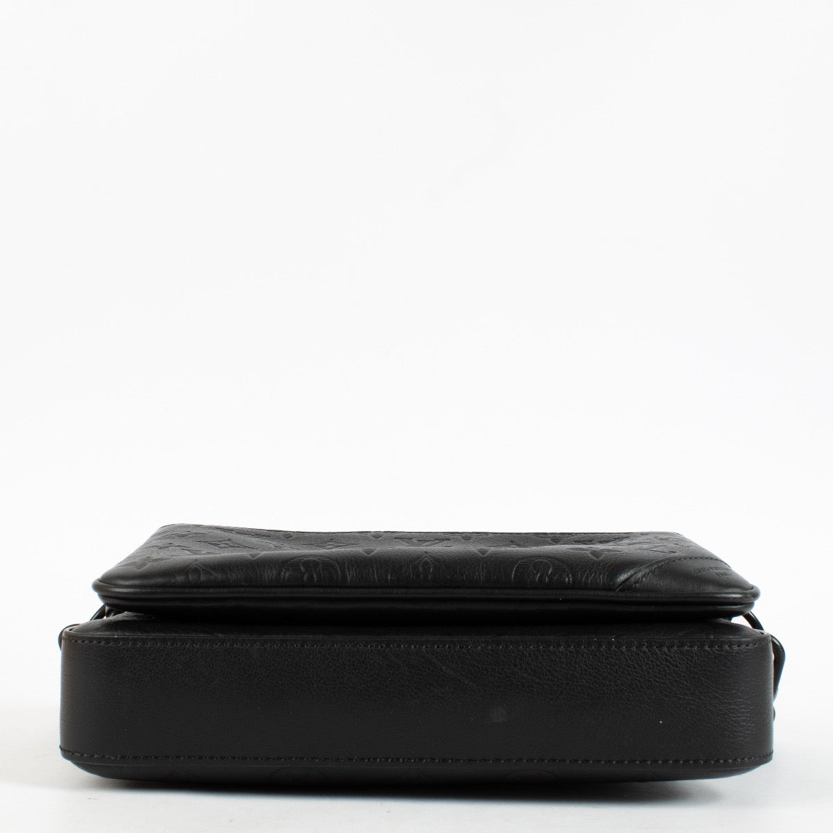 Authentic pre-loved Louis Vuitton Black Monogram Shadow Trio Messenger Bag on Labellov.com