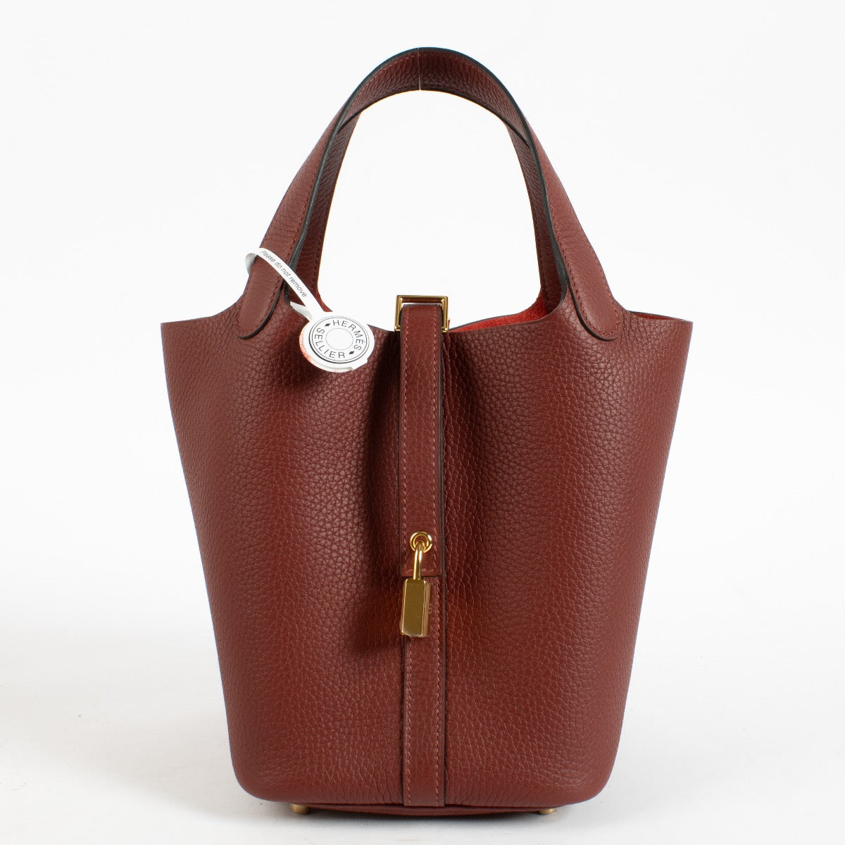 Authentic second hand brand new Hermès Picotin Lock 18 Rouge H Clemence Gold Hardware on www.labellov.com