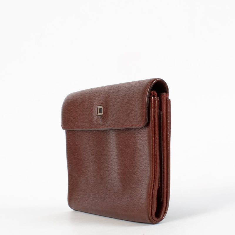 Authentic Second Hand Delvaux Burgundy Lotto Wallet on Labellov.com
