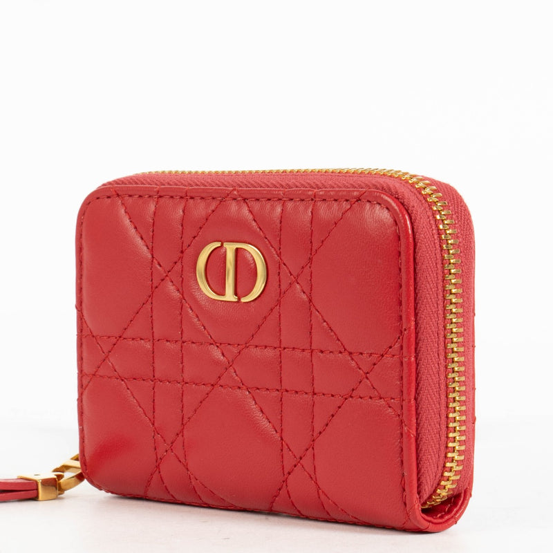 Shop the authentic Dior Pink/Red Card Holder on Chain second hand on Labellov.com.