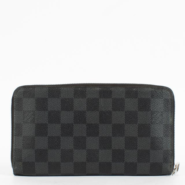 Shop the authentic Louis Vuitton Damier Graphite Zippy Organizer Wallet second hand on Labellov.com.
