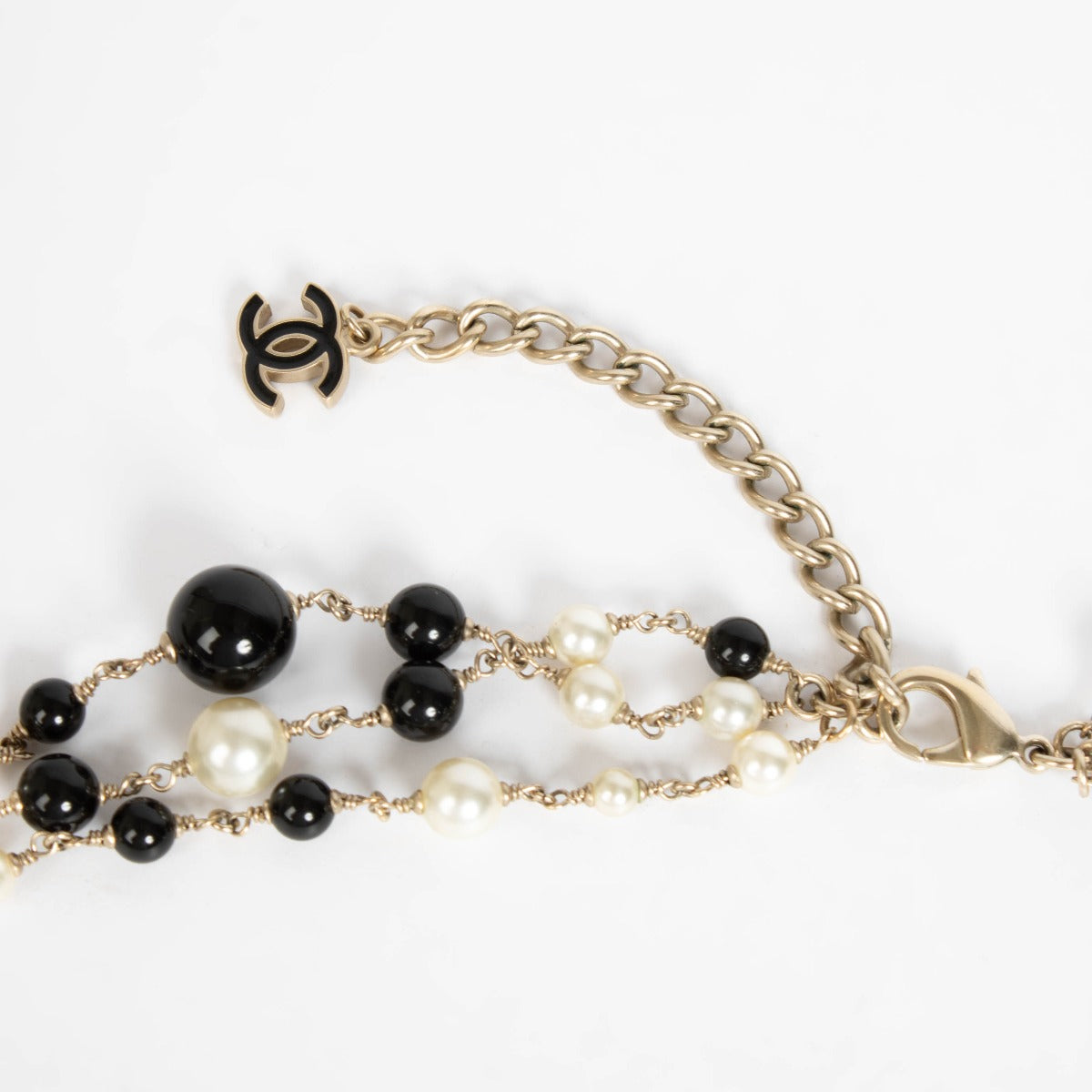 Authentic pre-loved Chanel 10C Fantasy Pearl Coco Chanel Long Necklace on Labellov.com