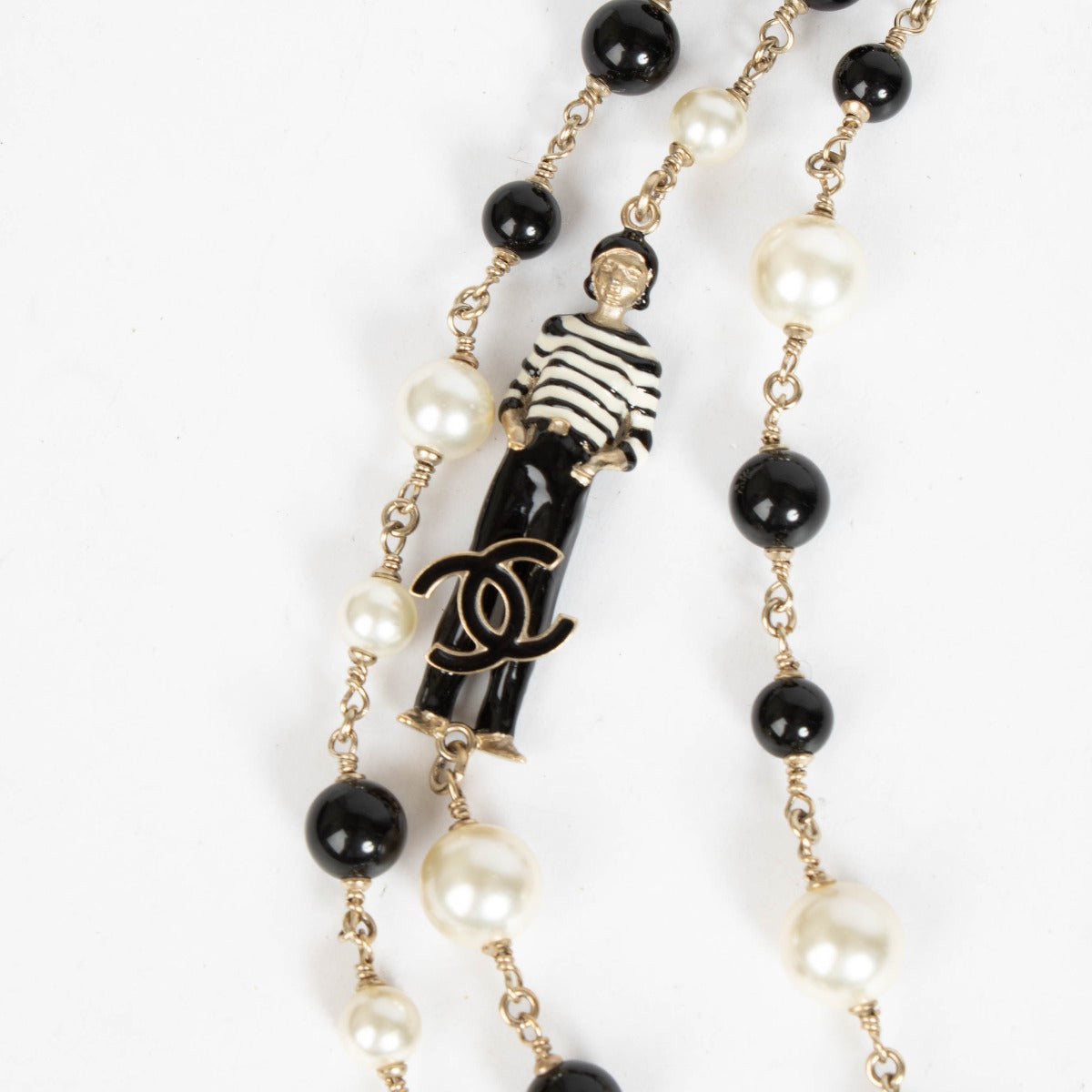 Authentic pre-loved Chanel 10C Fantasy Pearl Coco Chanel Long Necklace on Labellov.com