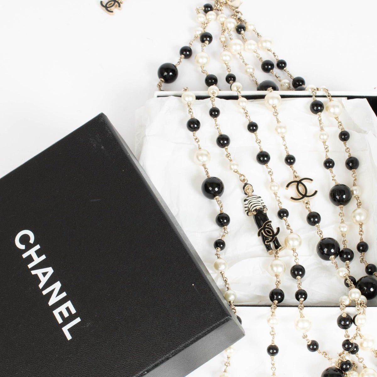Authentic pre-loved Chanel 10C Fantasy Pearl Coco Chanel Long Necklace on Labellov.com