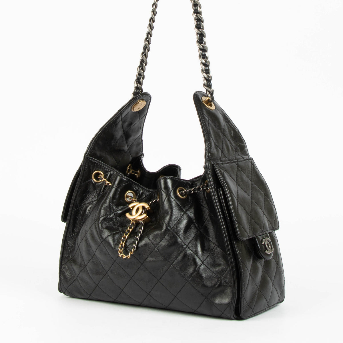 Sac Chanel 25 petit modèle en veau vieilli noir Chanel