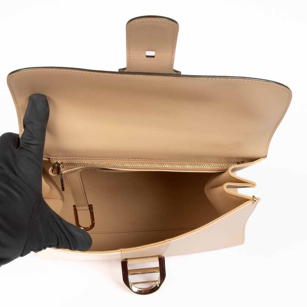 Shop this 100% authentic Delvaux Nude Box Calf Camaieux Brillant MM at Labellov.com