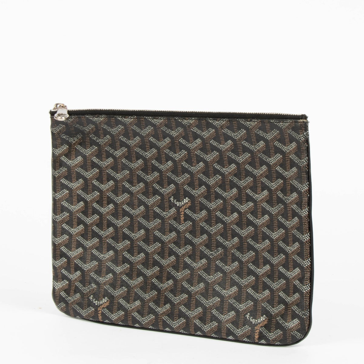 Shop this 100% authentic Goyard Black Goyardine Dinar MM Pouch Travel Bag at Labellov.com