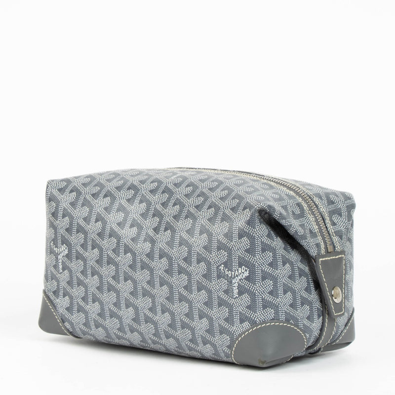 Shop this 100% authentic Goyard Grey Goyardine Bowling 25 Pouch Travel Bag at Labellov.com