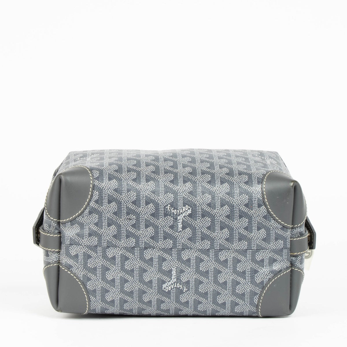 Shop this 100% authentic Goyard Grey Goyardine Bowling 25 Pouch Travel Bag at Labellov.com