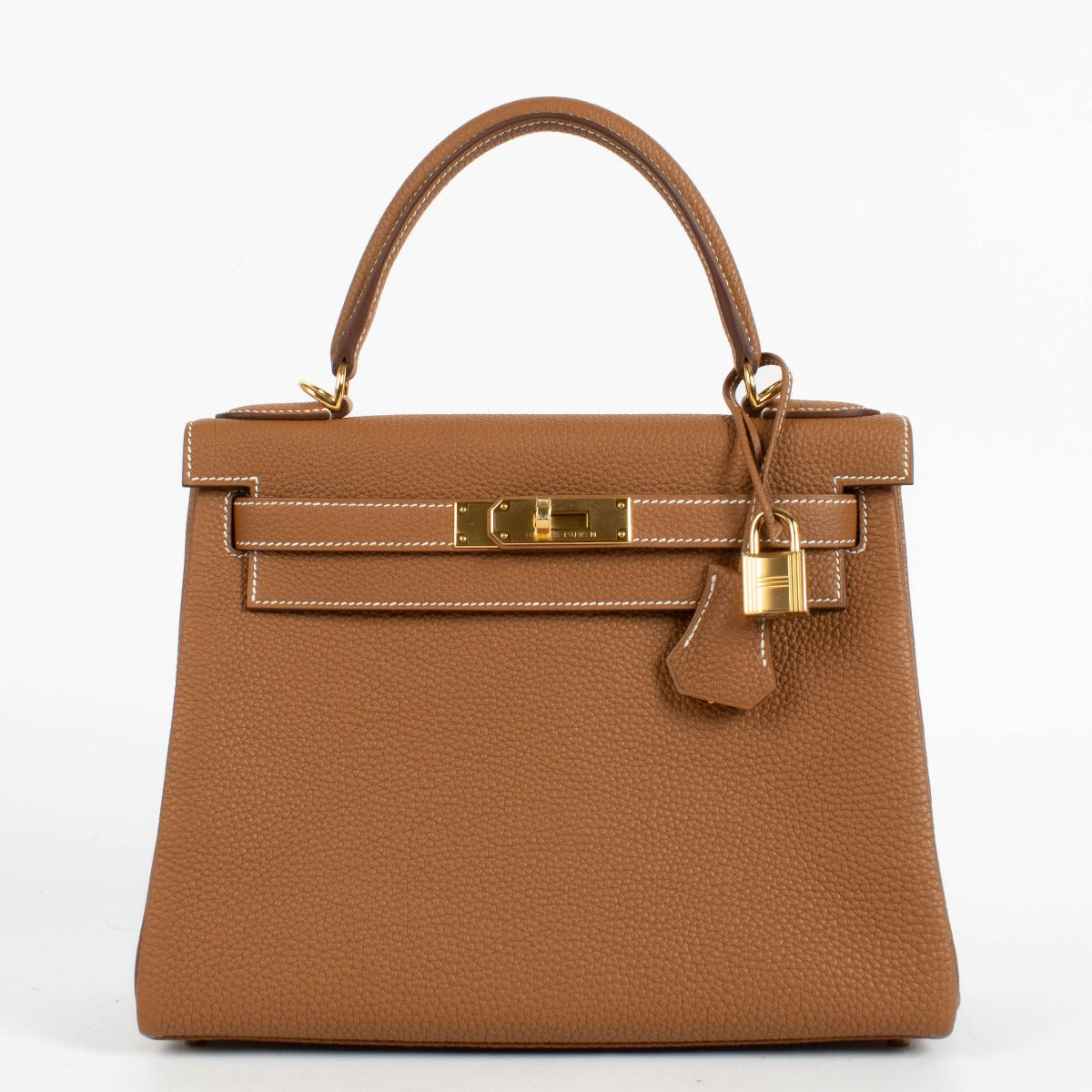 Authentic second hand store fresh brand new Hermès Kelly 28 Gold Togo GHW on www.labellov.com