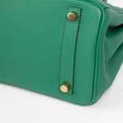 Shop safe online Labellov in Antwerp, Brussels and Knokke this 100 Hermès Birkin 25 Vert Vertigo Togo GHW. Veilig online tweedehands authentieke Hermès Birkin 25 Vert Vertigo Togo GHW kopen bij Labellov.