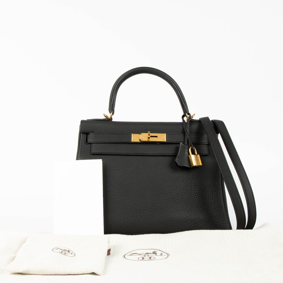 Hermès Kelly 28 Zwart Togo GHW met 2 Bandjes