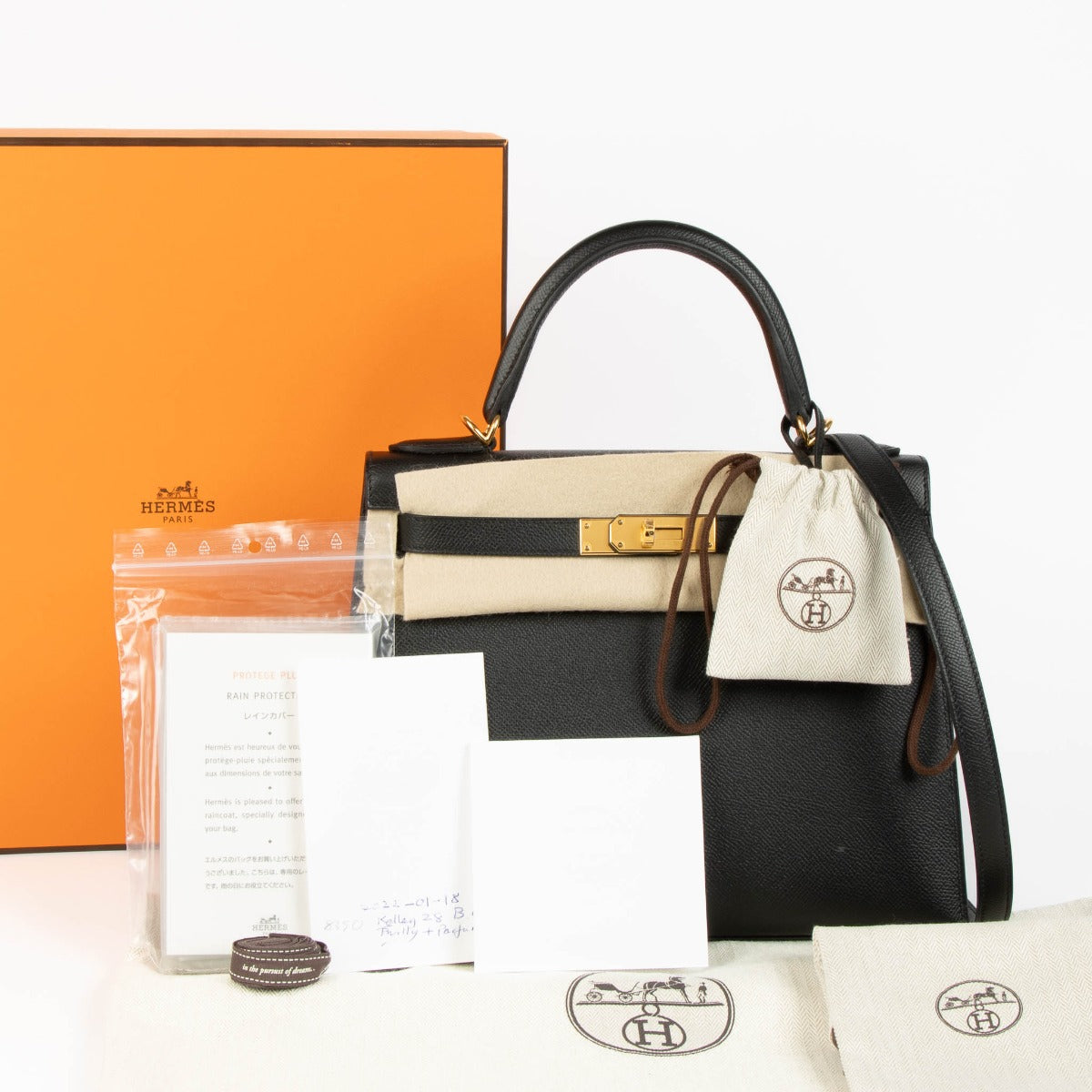 Hermès Kelly 28 Black Epsom GHW
