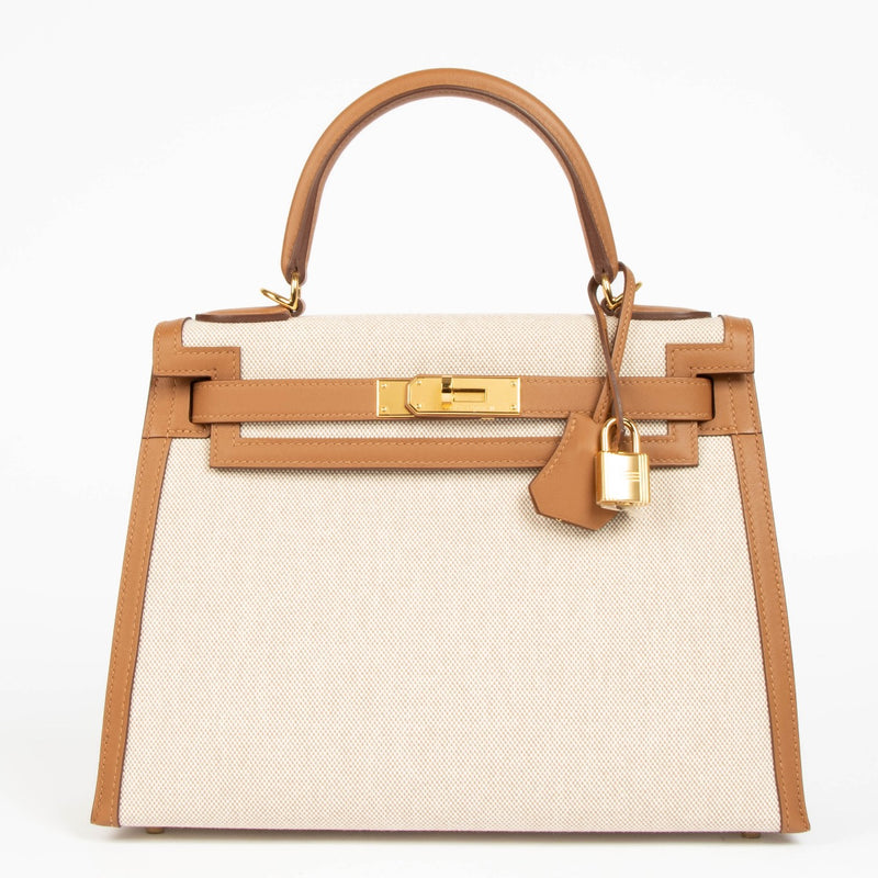 Authentic second hand brand new Hermès Kelly 28 Ecru/Gold Toille H/Swift GHW on www.labellov.com